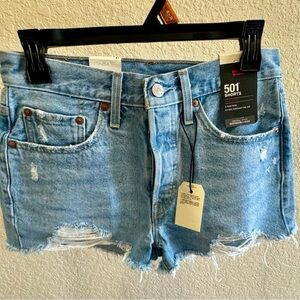 NWT Levi’s 501 Denim Shorts s:27